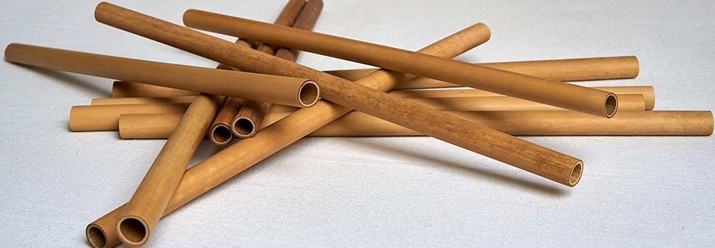 Boire dans des pailles en Bambou : la solution 100% éco responsable