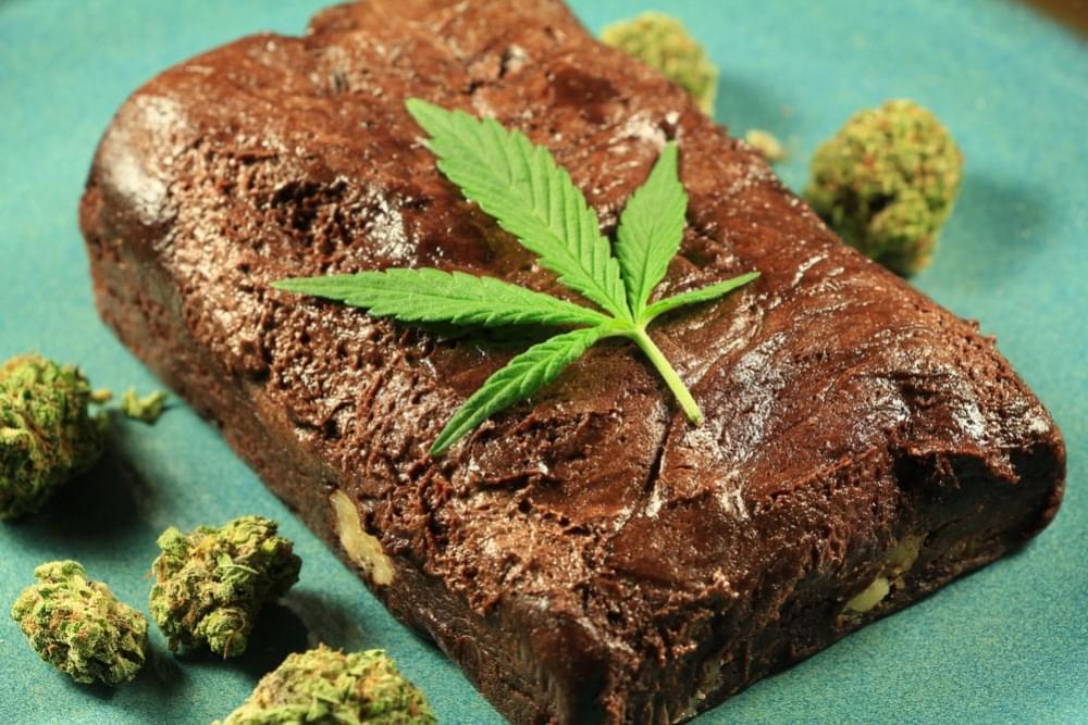 Space-Cake-au-CBD